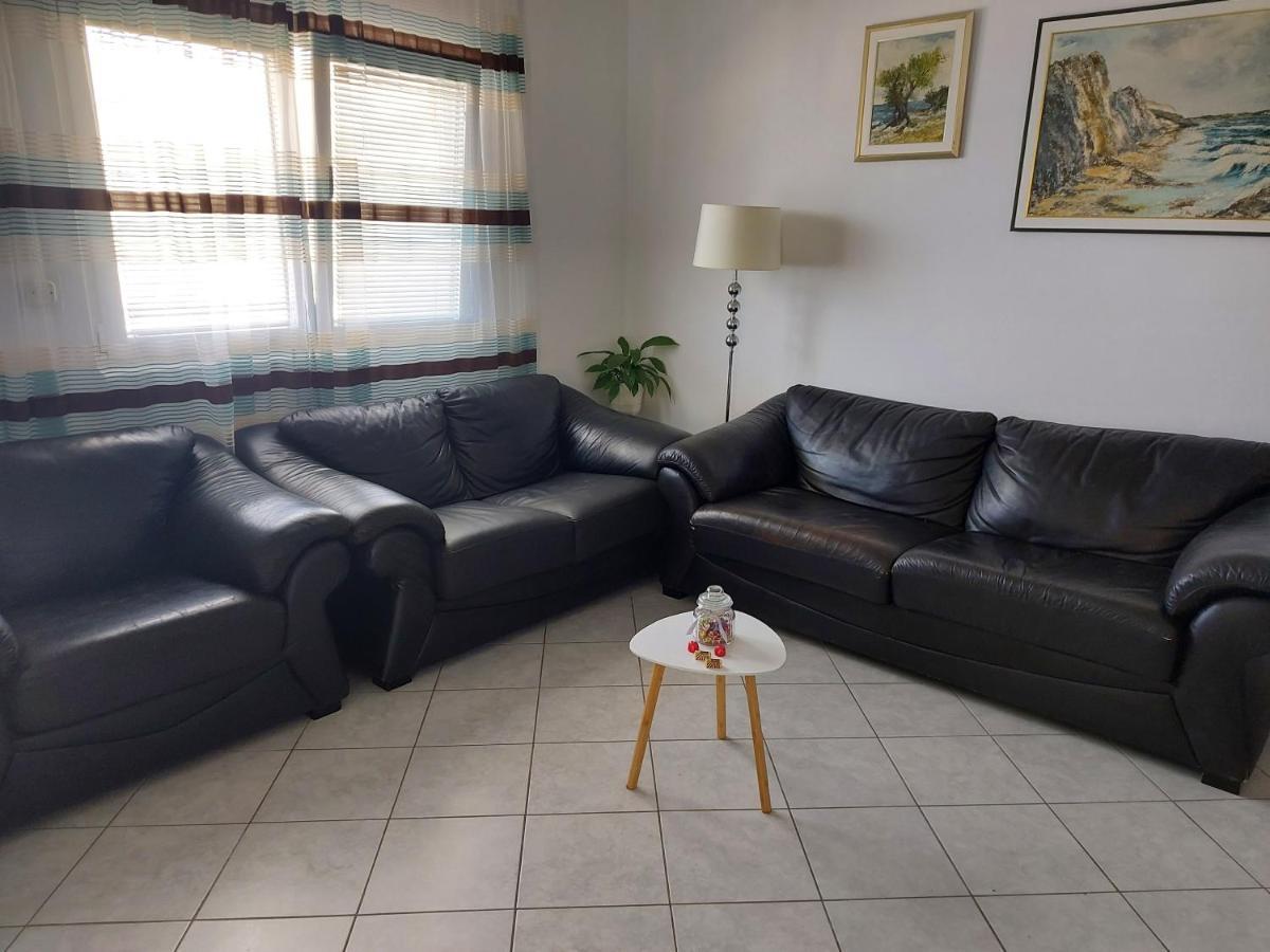 Apartamento Lara & Vito Metajna Exterior foto