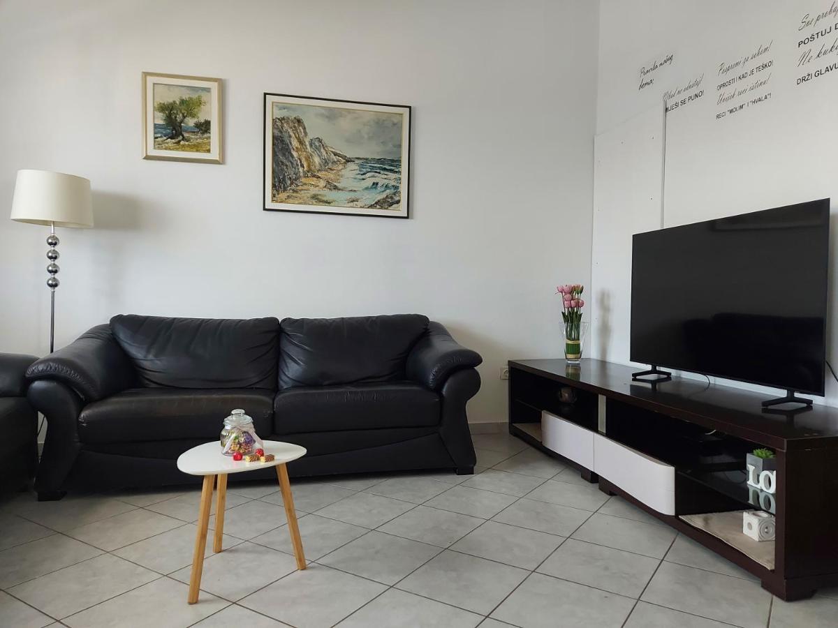 Apartamento Lara & Vito Metajna Exterior foto